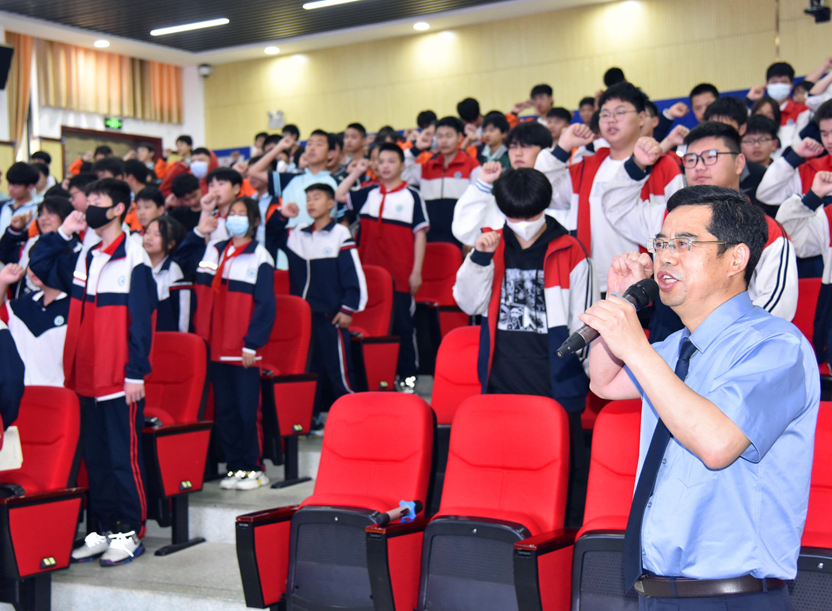 大冶市检察院走进尹家湖中学开展反校园欺凌宣讲